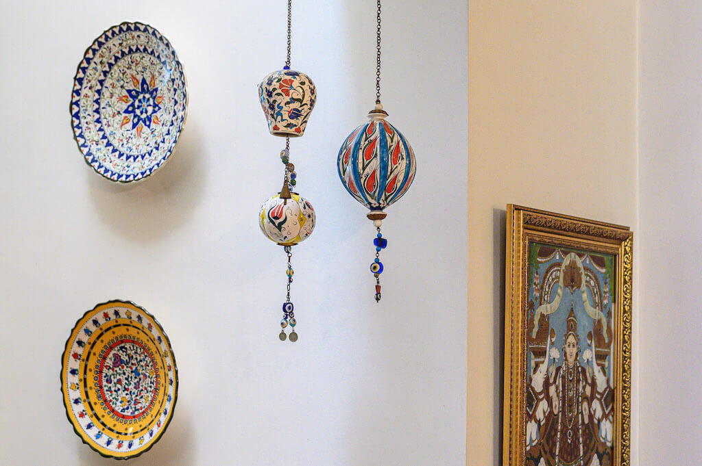 Decor-By-Ka-Curated-Artefacts-Paintings-Ceramics-Art-Work-Interior-Design-Studio